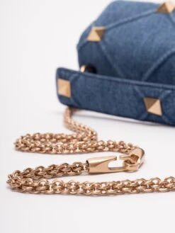 Valentino Garavani Borsa A Spalla Grande 'Roman Stud' 10 Valentino Garavani Borsa A Spalla Grande 'Roman Stud' -Negozio Di Abbigliamento Femminile 0014beed e618 40a6 8423 4e2811362555