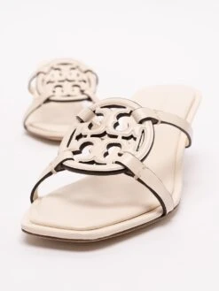 Tory Burch Sandali Con Tacco Basso 'Geo Bombe Miller' 11 Tory Burch Sandali Con Tacco Basso 'Geo Bombe Miller' -Negozio Di Abbigliamento Femminile 0371df01 af7a 410e 8b65 9e43fc5b5244
