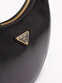 Prada Borsa A Spalla In Pelle -Negozio Di Abbigliamento Femminile 078833e1 a561 4d6c 804f 4b4ab69ef365