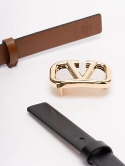 Valentino Garavani Cintura Reversibile 'VLogo Signature' In Pelle 7 Valentino Garavani Cintura Reversibile 'VLogo Signature' In Pelle -Negozio Di Abbigliamento Femminile 08fd84e8 abc3 4810 ab2d ffaafdca9dfc