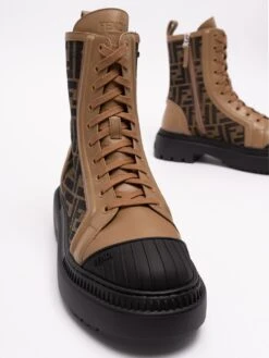 FENDI Stivali Biker 'Domino' -Negozio Di Abbigliamento Femminile 0989d379 63f2 4f1d 8521 a3c05146b8c0