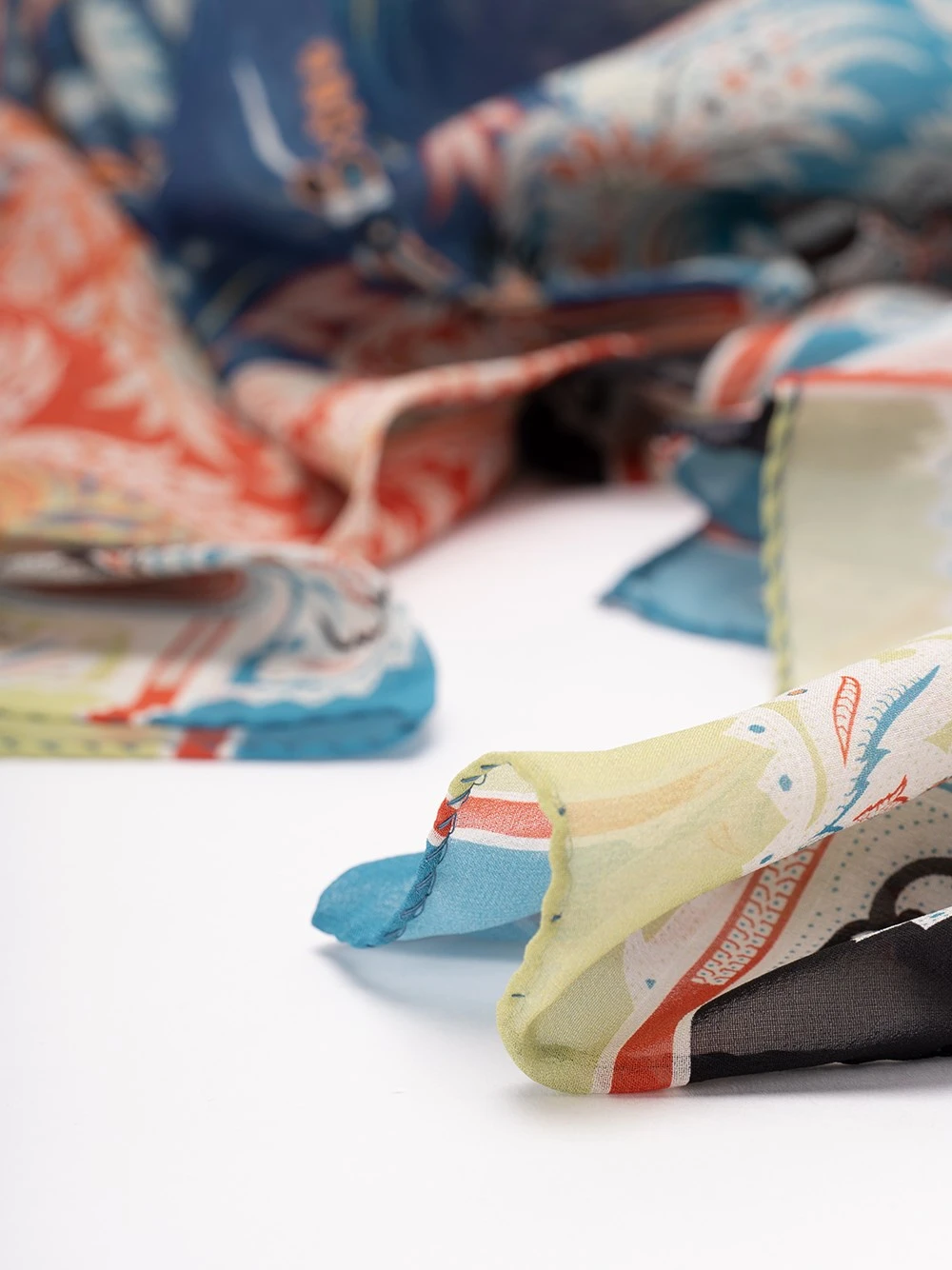 Etro Sciallata 'Bombay Pallade' 4 Etro Sciallata 'Bombay Pallade' - immagine 2