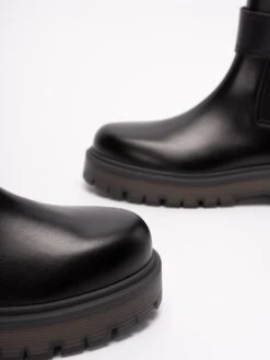 Valentino Garavani Stivale In Pelle 'One Stud' 11 Valentino Garavani Stivale In Pelle 'One Stud' -Negozio Di Abbigliamento Femminile 0cbbd5e2 aa9b 404f 906a dd4cc56deb47