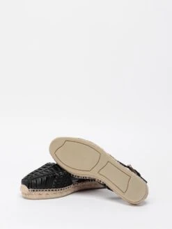 'ONOREVOLE AL SALAME/103' 11 'ONOREVOLE AL SALAME/103' -Negozio Di Abbigliamento Femminile 0e19b13d 9d00 4f4c a0f8 cf72b7042385