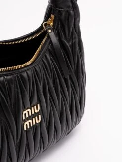 Miu Miu Borsa Hobo `Miu Wander' In Pelle Nappa Matelassé -Negozio Di Abbigliamento Femminile 0ef89d8c b604 4786 8d26 eb2ec8e93ec0