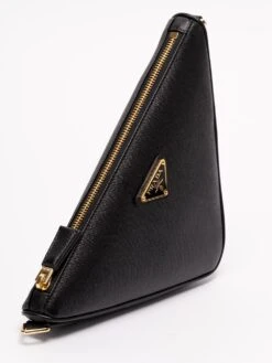 Prada Borsa A Spalla In Pelle Saffiano -Negozio Di Abbigliamento Femminile 1c17d36b 7cc2 43e0 b22d 20b17f09d8d8