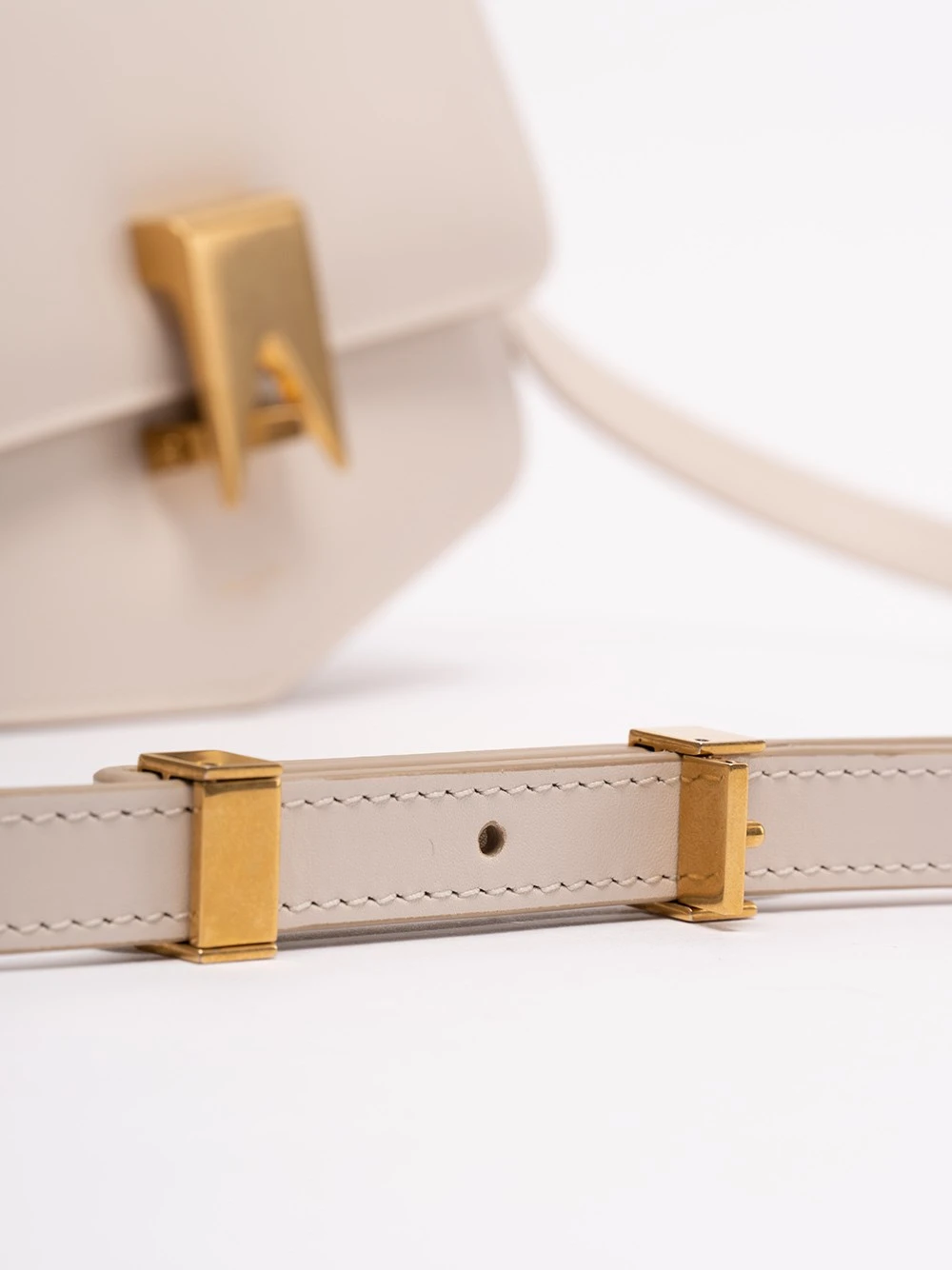 ALAIA `Le Papa Small` Shoulder Bag 6 ALAIA `Le Papa Small` Shoulder Bag - immagine 4