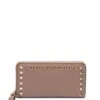 Valentino Garavani Portafoglio 'Rockstud' In Pelle Con Zip A Continental 1 Valentino Garavani Portafoglio 'Rockstud' In Pelle Con Zip A Continental -Negozio Di Abbigliamento Femminile 2ea3b9d5 e5bc 4f67 b6d3 caaf2140ccb8