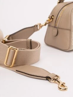 Gucci Borsa A Mano 'Ophidia GG' -Negozio Di Abbigliamento Femminile 477e1cf4 72de 46ef 8e0b acb8a7021a7c