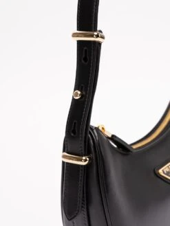 Prada Borsa A Spalla In Pelle -Negozio Di Abbigliamento Femminile 49a8ae91 d3d1 4956 8964 ba98507fba5f