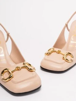 Gucci Sandalo Mid-heel Slingback Con Morsetto -Negozio Di Abbigliamento Femminile 4bf2afb7 2741 44e0 88f0 e54bea72ed92