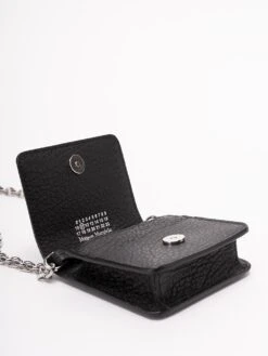 Maison Margiela Portafoglio Catena 'Four Stitches' 9 Maison Margiela Portafoglio Catena 'Four Stitches' -Negozio Di Abbigliamento Femminile 51bb5e46 d595 4050 a6c2 1d71a9b7116a