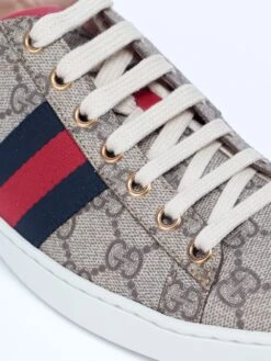 Gucci `Ace GG Supreme` Sneakers -Negozio Di Abbigliamento Femminile 51f5643e d8bd 46bd bfc4 ba0ce9df0810
