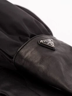 Prada Guanti In Pelle 7 Prada Guanti In Pelle -Negozio Di Abbigliamento Femminile 52bb7080 4f2e 44a3 b02b 83ba78ac0247