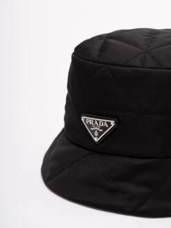 Prada Cappello 'Re-Nylon' 8 Prada Cappello 'Re-Nylon' -Negozio Di Abbigliamento Femminile 5b71cf8b eb6d 41bd bdeb c60ba36d6e83