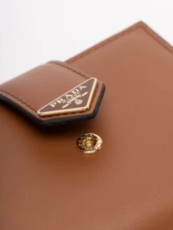 Prada Portafoglio Pelle Piccola -Negozio Di Abbigliamento Femminile 5d7556e7 65be 48f9 bb49 aefcc06e8346