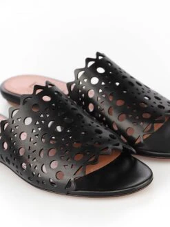 ALAIA `Vienne` Mules 21 ALAIA `Vienne` Mules -Negozio Di Abbigliamento Femminile 5f08a5cc f388 4c62 8819 ccbabb6fd11d