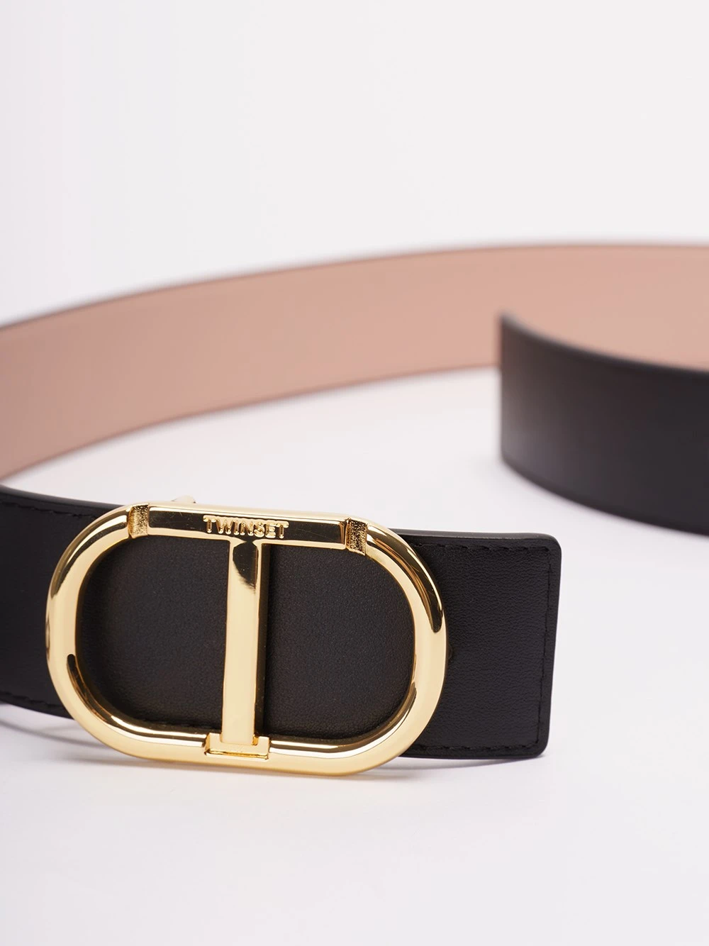 Twin Set Cintura Reversibile A Vita Bassa In Pelle Con 'Oval T' 4 Twin Set Cintura Reversibile A Vita Bassa In Pelle Con 'Oval T' - immagine 2