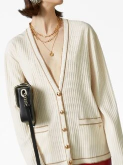 Gucci Cardigan In Viscosa Con Scollo A V 13 Gucci Cardigan In Viscosa Con Scollo A V -Negozio Di Abbigliamento Femminile 6b9cc36e ac09 4f03 824e eab42ddbf2b1