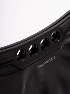 Alexander McQueen Tracolla 'The Puffy Peak' In Pelle 10 Alexander McQueen Tracolla 'The Puffy Peak' In Pelle -Negozio Di Abbigliamento Femminile 6f57d544 3992 4e3d bfdd e5caad7ae7b5