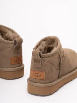 Ugg Stivali 'Classic Ultra Mini' -Negozio Di Abbigliamento Femminile 72e8d99f bf0a 4aa3 a97e 91e105a622bf