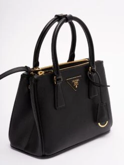 Borsa A Mano Piccola 'Prada Galleria' In Pelle Saffiano 9 Borsa A Mano Piccola 'Prada Galleria' In Pelle Saffiano -Negozio Di Abbigliamento Femminile 75608a44 ea17 4783 8236 c14ec27039b4