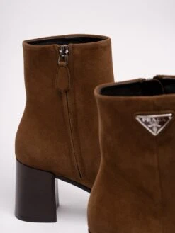 Prada Stivaletto Suede -Negozio Di Abbigliamento Femminile 7742b6c0 0546 43fa a5f5 246af99bc1db