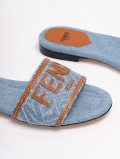 FENDI Slide In Denim Con Logo E Righe 11 FENDI Slide In Denim Con Logo E Righe -Negozio Di Abbigliamento Femminile 7843ad50 955e 4960 999c 4c0dedcf9e65