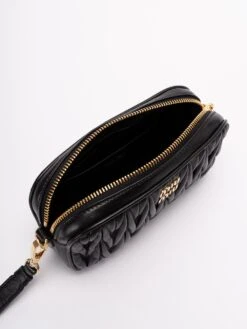 Miu Miu Pouch In Pelle 11 Miu Miu Pouch In Pelle -Negozio Di Abbigliamento Femminile 80a0563b 232c 44e4 b638 9492f21598e4