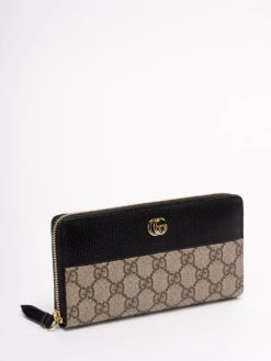Gucci Portafoglio Con Cerniera "GG Marmont" -Negozio Di Abbigliamento Femminile 8267a9fe 716c 4321 80d0 bd573a0686ae