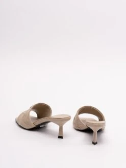 Prada Slide In Pelle Invecchiata 9 Prada Slide In Pelle Invecchiata -Negozio Di Abbigliamento Femminile 857562f4 d9f3 4902 b07f 4200a51a49b9