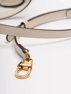 Borsa A Mano "Gucci Diana" -Negozio Di Abbigliamento Femminile 8579aac5 7f0b 45ab be5c 950223f54c48