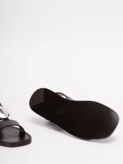 ALAIA Sandalo Piatto In Pelle -Negozio Di Abbigliamento Femminile 8f31f5ed b35b 406f 89bf 62fda95daf38