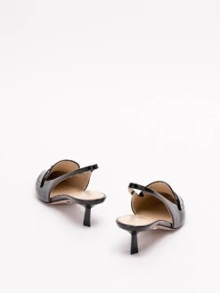 Prada Patent Leather Slingback Pumps -Negozio Di Abbigliamento Femminile a3a3fc7a 3572 45e2 96bf f3e444bf5cc6