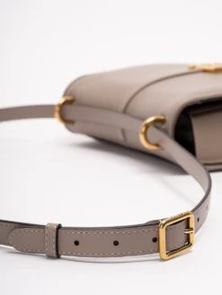 Borsa A Spalla Media In Pelle 'Fendi C Mon' -Negozio Di Abbigliamento Femminile a9982d75 88e5 4be2 82f8 3fbc8757e8d6