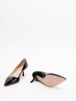 Prada Décolleté In Pelle Verniciata -Negozio Di Abbigliamento Femminile ac1b1af0 d68b 43b8 a18e c3f8a34f0923