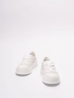 Gucci Sneaker In Rilievo 'GG' 8 Gucci Sneaker In Rilievo 'GG' -Negozio Di Abbigliamento Femminile ad644099 1623 4091 8fb7 bc090740a66e