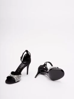 Gucci Sandali In Tessuto 10 Gucci Sandali In Tessuto -Negozio Di Abbigliamento Femminile b0bf665f 7a4e 42bb b02e b2be8071ca1e