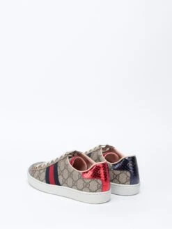 Gucci `Ace GG Supreme` Sneakers -Negozio Di Abbigliamento Femminile b36622fd 97f8 4562 85f2 4231c67ba8e7