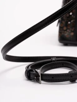 ALAIA Borsa A Mano 'Mina 16' 12 ALAIA Borsa A Mano 'Mina 16' -Negozio Di Abbigliamento Femminile b8f39427 4fd4 4b8a a170 a17c93845cc2