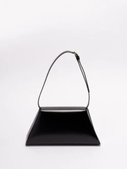 Prada Borsa A Spalla In Pelle Spazzolata 8 Prada Borsa A Spalla In Pelle Spazzolata -Negozio Di Abbigliamento Femminile b93e80f6 cdc4 4aca 9c18 d470555f1ee5