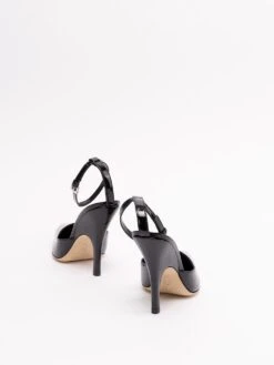 BY FAR Décolleté `Eliza' 9 BY FAR Décolleté `Eliza' -Negozio Di Abbigliamento Femminile be0f81e2 6f95 4fbb bc26 3ccf06f3ba2a