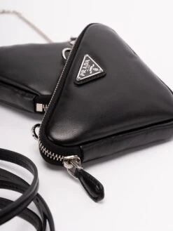 Prada Mini Pouch In Pelle 12 Prada Mini Pouch In Pelle -Negozio Di Abbigliamento Femminile c652c9c8 2021 4575 b813 4c17dfa3a4cb