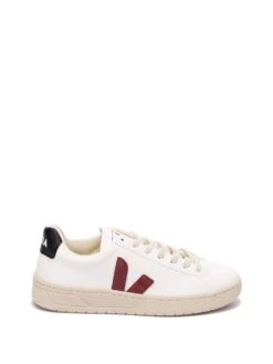 Veja Sneaker 'Urca'