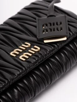 Miu Miu Borsa A Spalla Pelle Nappa -Negozio Di Abbigliamento Femminile caa2f5d4 dd07 456e b706 9995749bb5c2