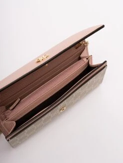 Gucci Portafoglio 'Petite Marmont' 11 Gucci Portafoglio 'Petite Marmont' -Negozio Di Abbigliamento Femminile ccc04340 773d 4478 a9fd f1e12425bc5e