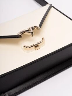 Borsa A Spalla In Pelle 'Valentino Garavani Letter Bag' -Negozio Di Abbigliamento Femminile cccf06b2 53cf 4647 9bf6 7e0e682d8840