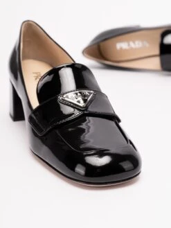 Prada Mocassini In Pelle Verniciata 11 Prada Mocassini In Pelle Verniciata -Negozio Di Abbigliamento Femminile cf5b2a7e 8b1c 4b41 ade8 61a93acd8de2