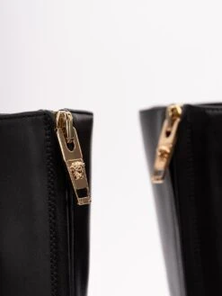 Versace Stivali In Pelle 13 Versace Stivali In Pelle -Negozio Di Abbigliamento Femminile d06b5d88 1542 4029 aae7 e529fd455838