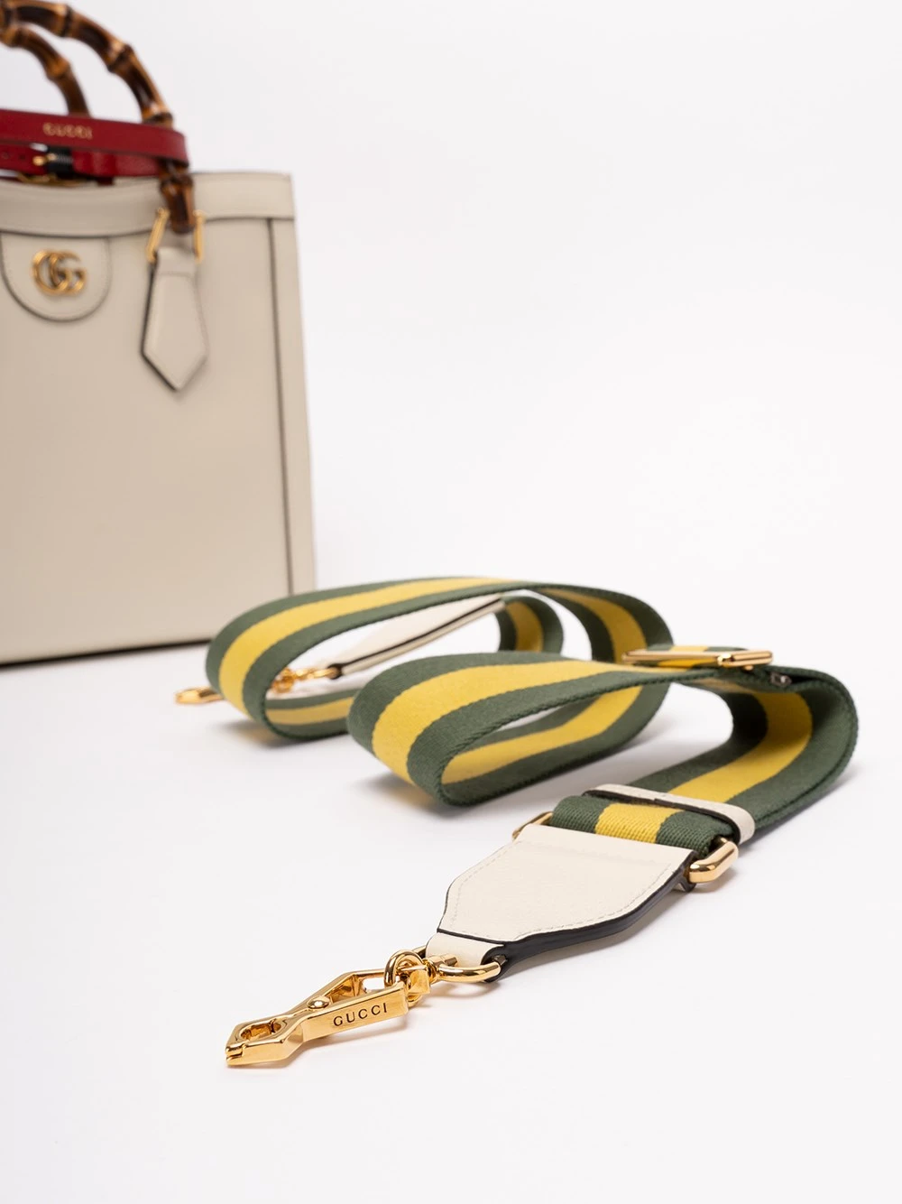 Borsa Tote Piccola 'Gucci Diana' 7 Borsa Tote Piccola 'Gucci Diana' - immagine 5
